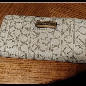 Calvin Klein Zip Wallet
